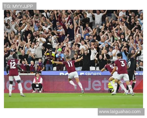 西汉姆联主教练战术解析与球队未来发展展望