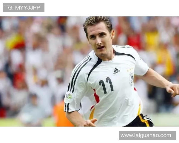 克洛泽：从足球传奇到人生导师的华丽转身与不懈追求