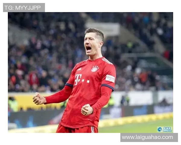 莱万重返德甲赛场为旧主进球拜仁球迷怒斥其背叛与忘恩负义